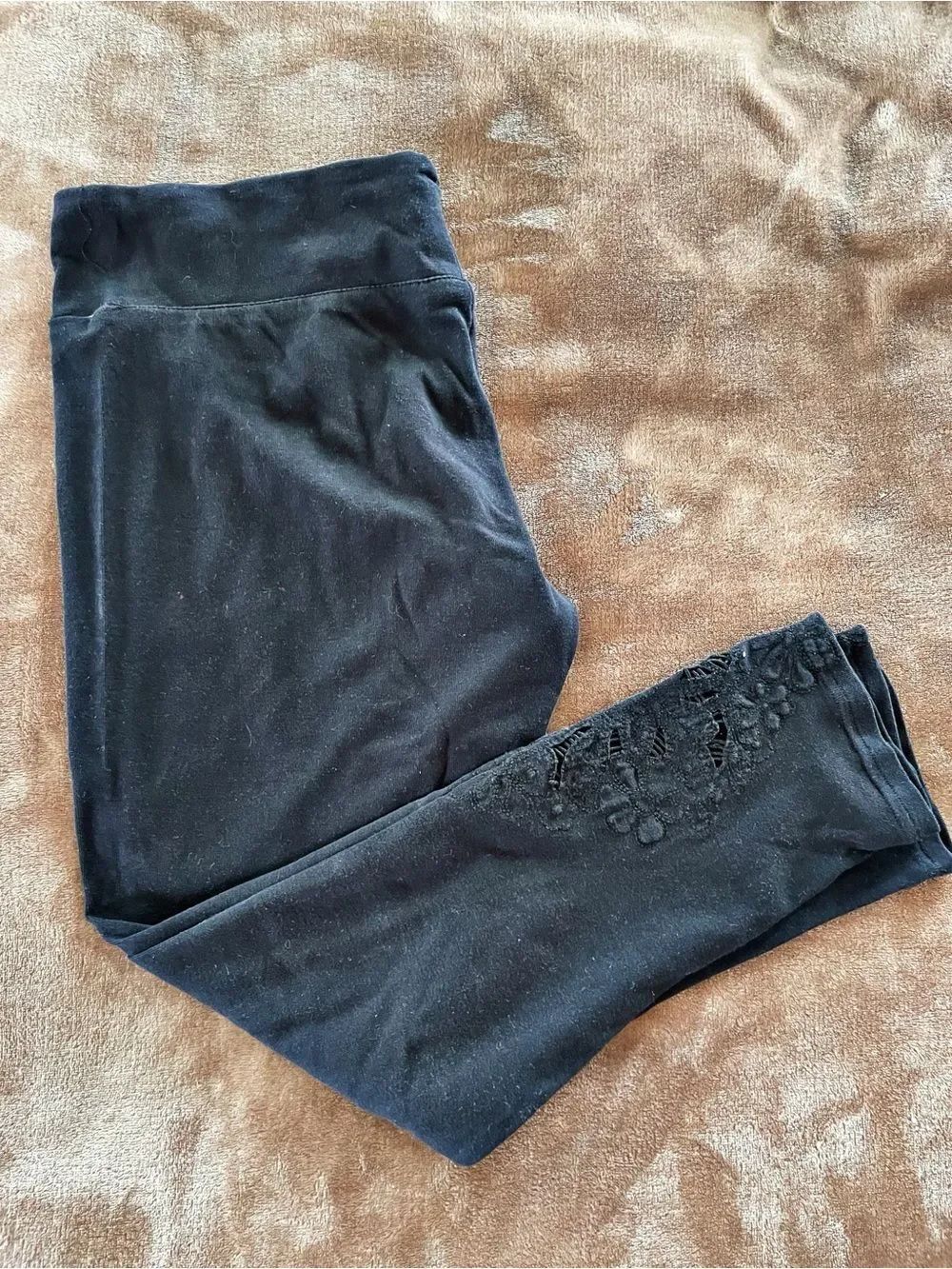 easel Black Women's Cotton Leggings with Lace Decoration 3/4 Length Size M